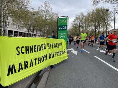 Schneider Electric + EACOP : on court à notre perte avec le sponsor du Marathon de Paris